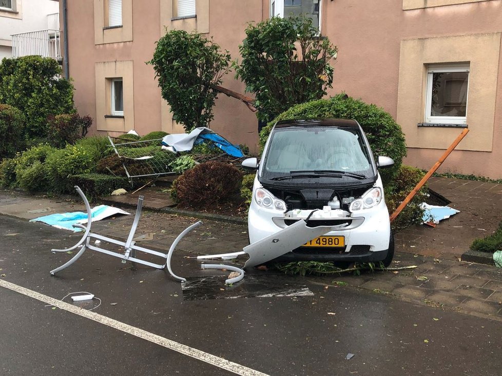 Tornádo způsobilo na jihozápadu Lucemburska značnou spoušť (9. 8. 2019)