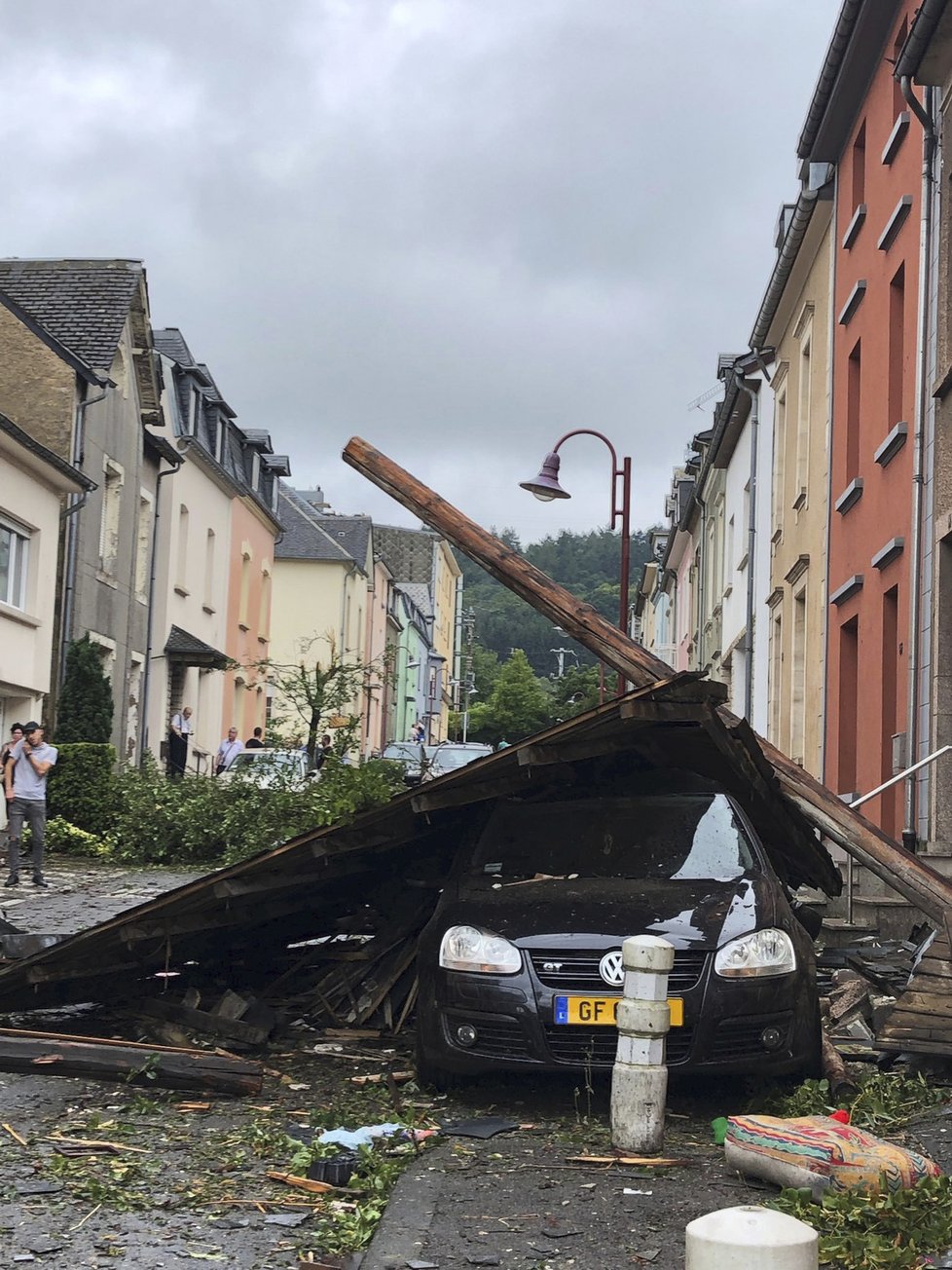 Rozsah škod, které za sebou zanechalo tornádo v Lucembursku (10. 8. 2019)