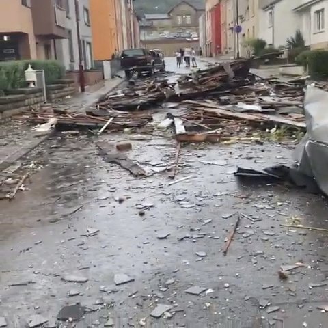 Rozsah škod, které za sebou zanechalo tornádo v Lucembursku (10. 8. 2019)