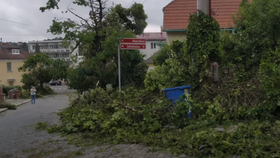 Tornádo zpustošilo i Luhačovice na Zlínsku.