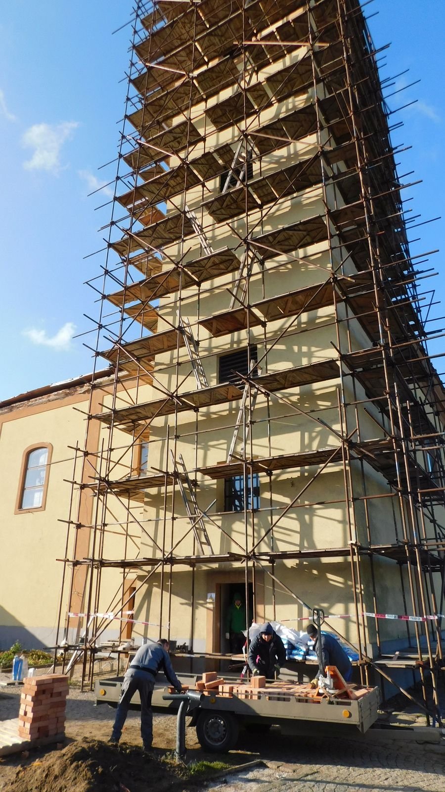 Oprava kostela poničeného tornádem přijde podle posledních odhadů na 21 milionů korun.
