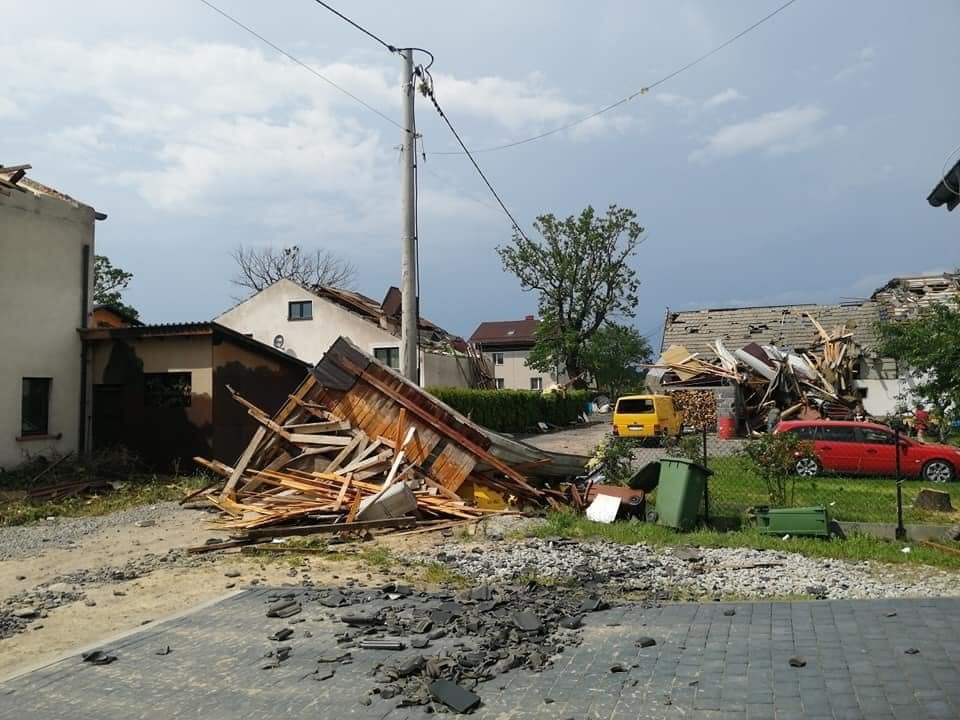 Nedaleko česko-polských hranic se prohnalo tornádo. (7. 6. 2020)