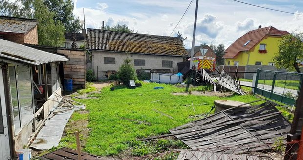V Rychnově nad Kněžnou v městské části Lokot udeřil vzdušný vír (9.8.2023)