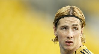 Liverpoolu se zranil Torres. Přijde Heskey?