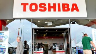 Toshiba se možná stáhne z burzy. Koupit ji chce CVC Capital Partners, nabízí téměř půl bilionu