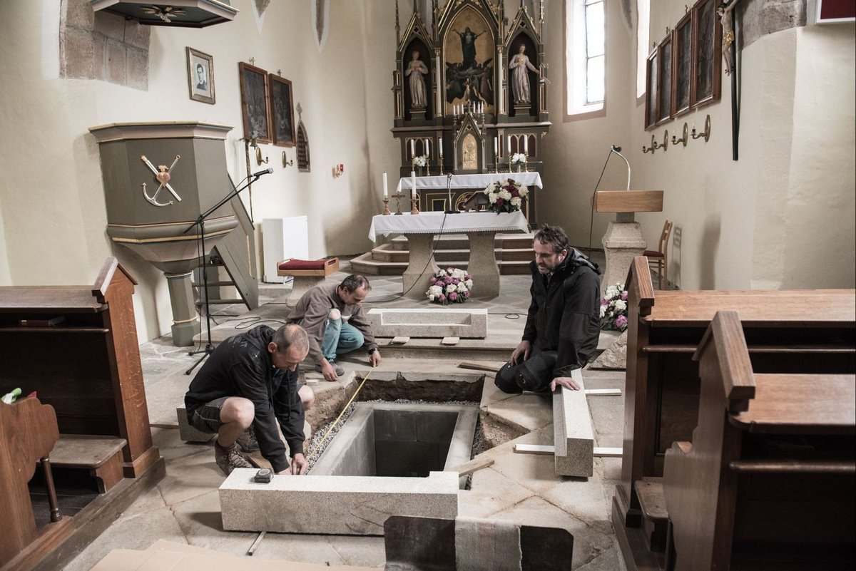 Toufara uloží přímo do kostela v Číhošti, kde kázal.