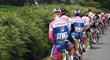 Na Tour de France není čas odbíhat na záchod! Občas si cyklisté raději počůrají nohu.