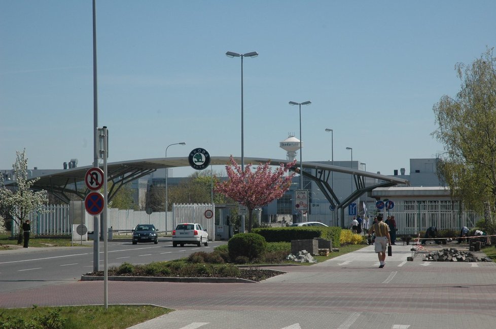 Brána do továrny Škoda Auto v Mladé Boleslavi.