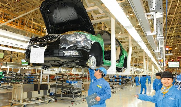 Továrna VW v jihočínském Ning-po, kde se montují i škodovky