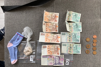 Dealeři z Brna v poutech: Policie zabavila heroin a čtvrt milionu