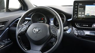 Toyota C-HR 2.0 Hybrid e-CVT Toyota C-HR 2.0 Hybrid e-CVT