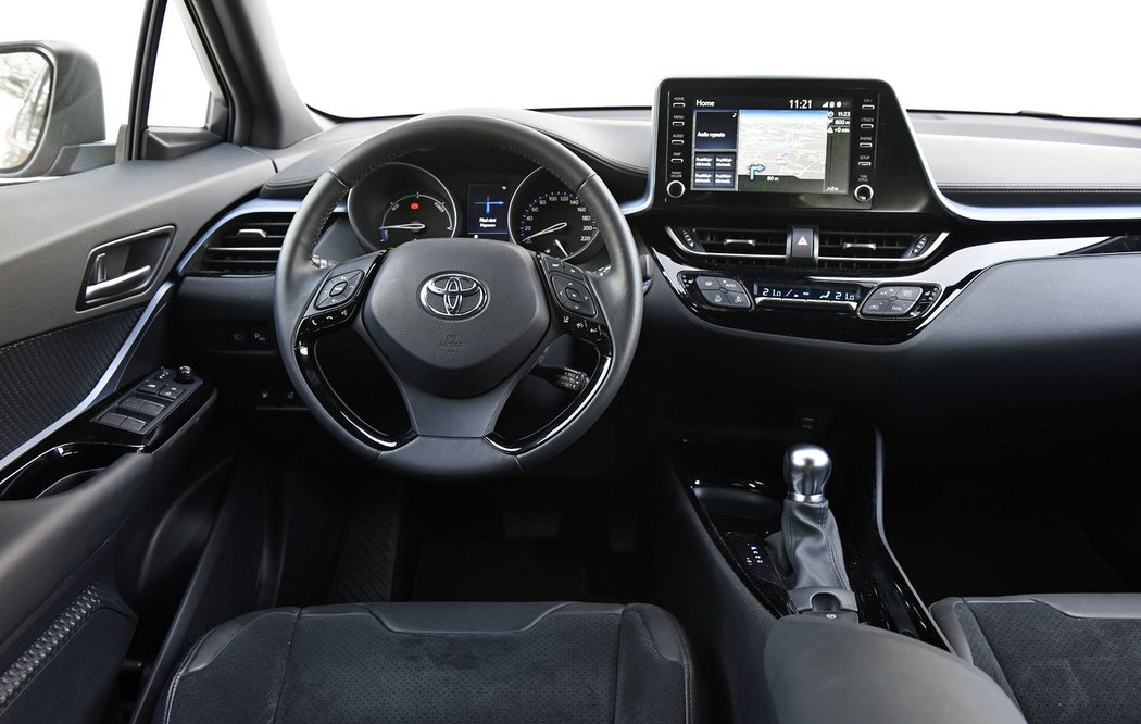 Toyota C-HR 2.0 Hybrid e-CVT