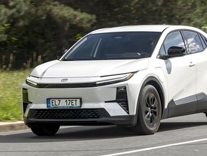 TEST Toyota C-HR+ Style 77 kWh – Stormtrooper, který si na nic nehraje