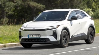 TEST Toyota C-HR+ Style 77 kWh – Stormtrooper, který si na nic nehraje TEST Toyota C-HR+ Style 77 kWh – Stormtrooper, který si na nic nehraje