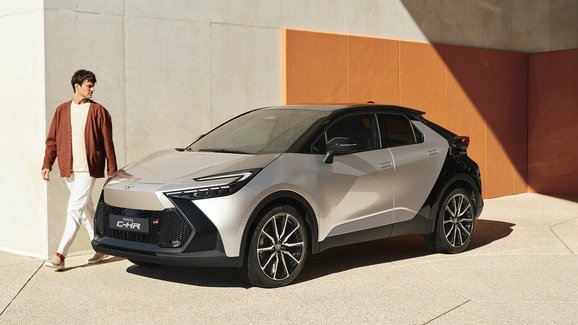 Nová Toyota C-HR má české ceny. Pod milion se vejde s přehledem
