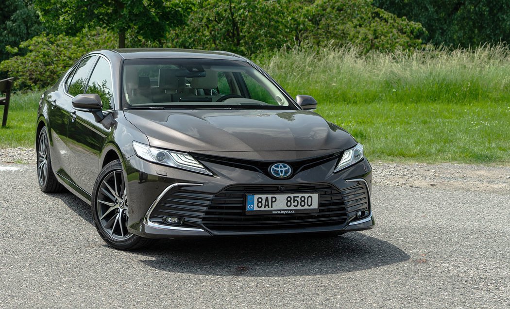 Toyota Camry 2.5 Hybrid