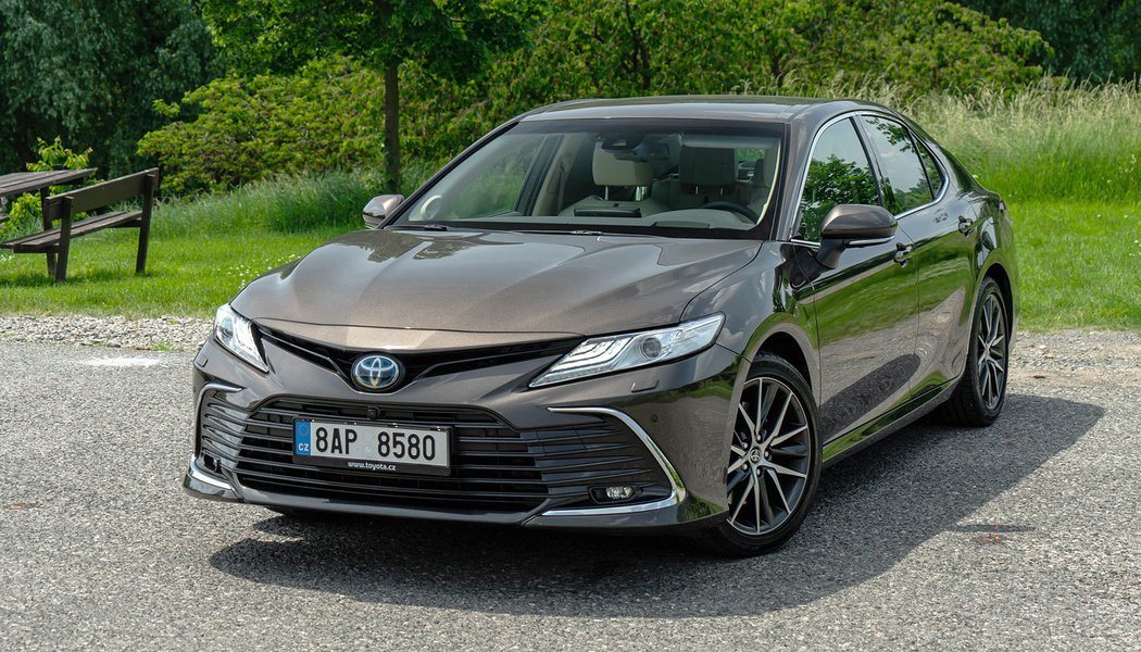 Toyota Camry 2.5 Hybrid