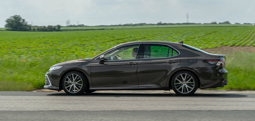 Toyota Camry 2.5 Hybrid