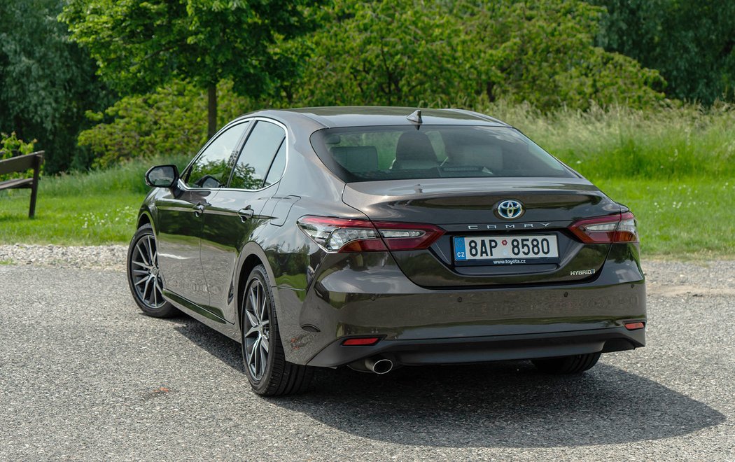 Toyota Camry 2.5 Hybrid