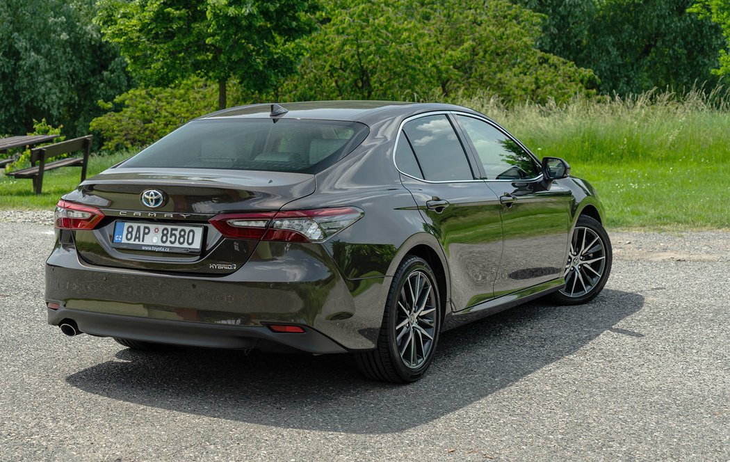 Toyota Camry 2.5 Hybrid