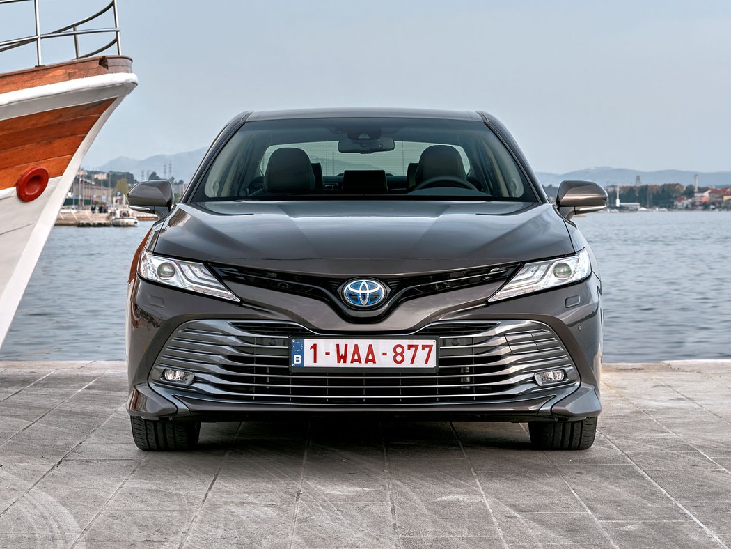 Toyota Camry Hybrid