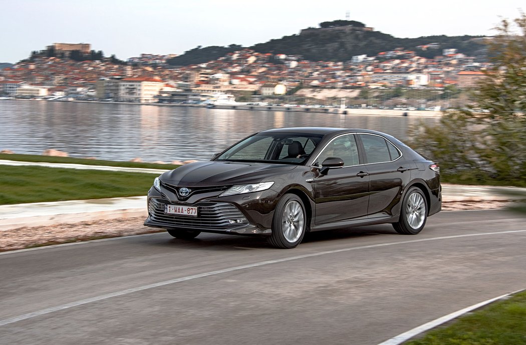 Toyota Camry Hybrid