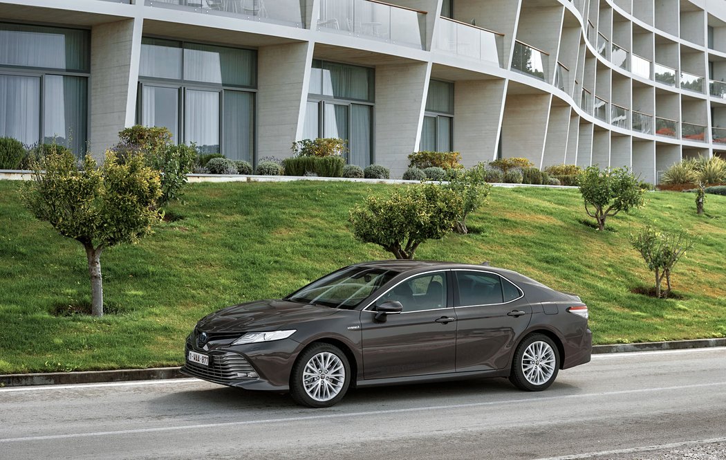 Toyota Camry Hybrid