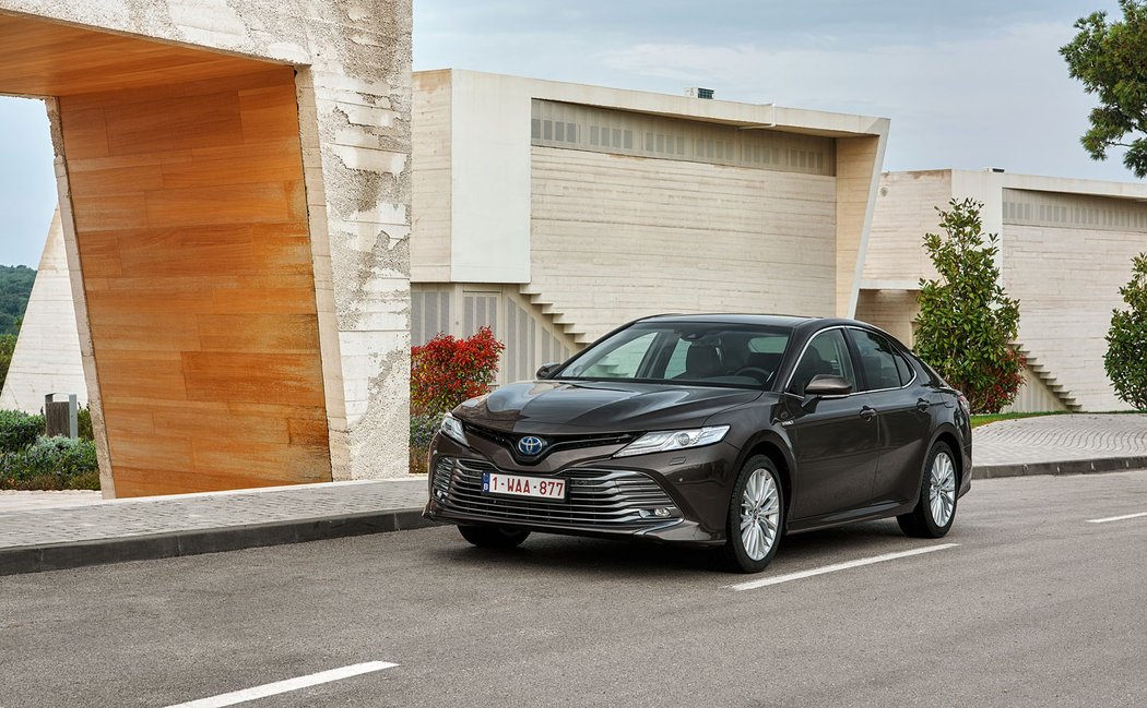 Toyota Camry Hybrid