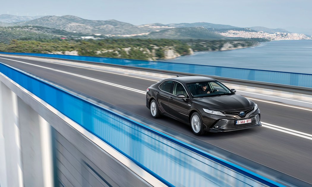 Toyota Camry Hybrid