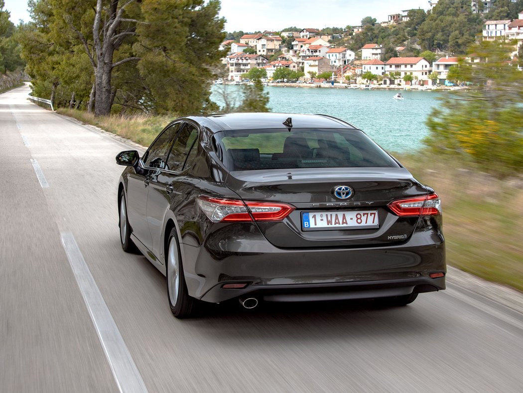 Toyota Camry Hybrid