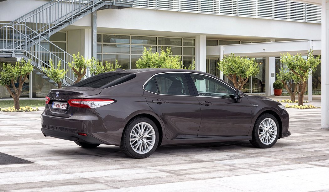 Toyota Camry Hybrid