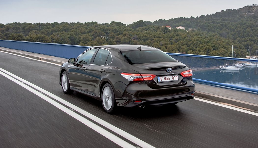 Toyota Camry Hybrid