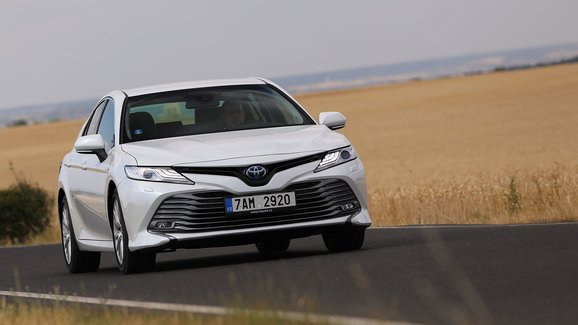 TEST Toyota Camry – Tak trochu jiná prémie