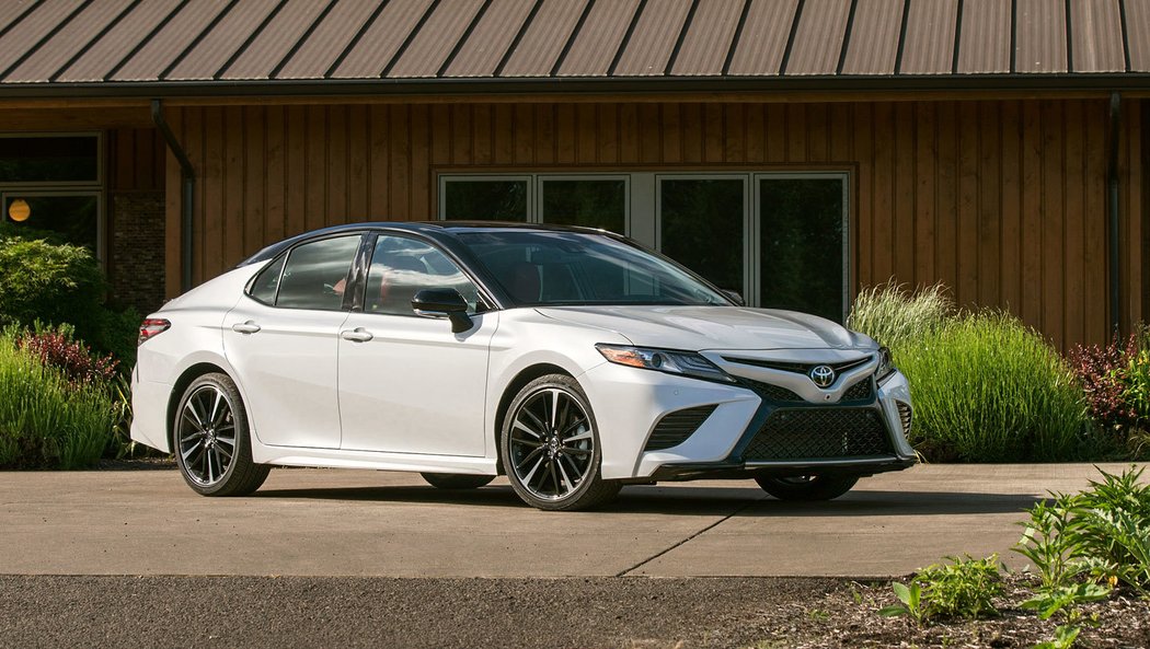 Toyota Camry XSE (2017–2020)