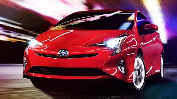 Nová Toyota Prius v Česku startuje na 744.900 Kč, výbava je hodně bohatá