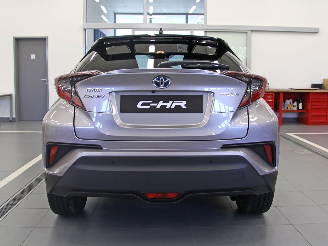 toyota ceniky ceskytrh hybrid novemodely crossover