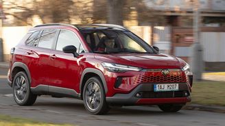 TEST Toyota Corolla Cross 2.0 HSD AWD-i Executive – Po faceliftu pomalejší TEST Toyota Corolla Cross 2.0 HSD AWD-i Executive – Po faceliftu pomalejší