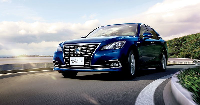 Toyota Crown Royal Saloon G Hybrid (2013)