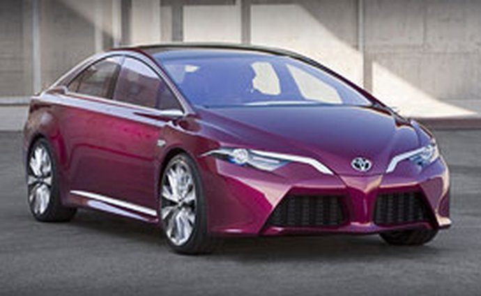 Video: Toyota NS4 Plug-in Hybrid Concept – Design zacílený na emoce