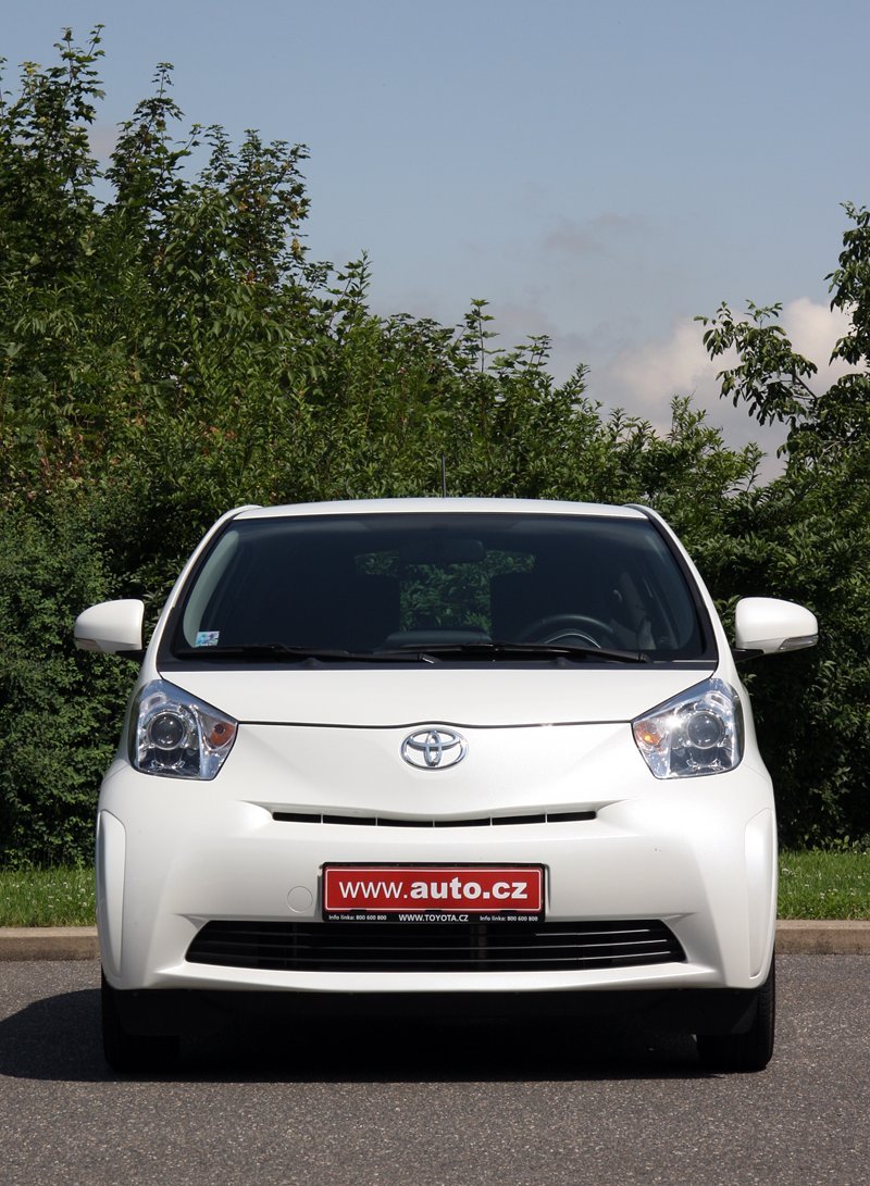 Toyota iQ