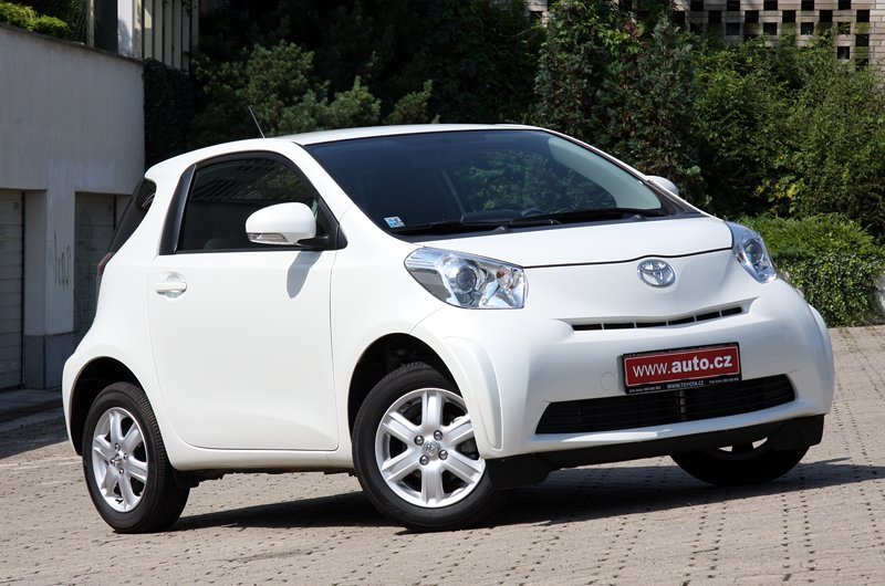 Toyota iQ