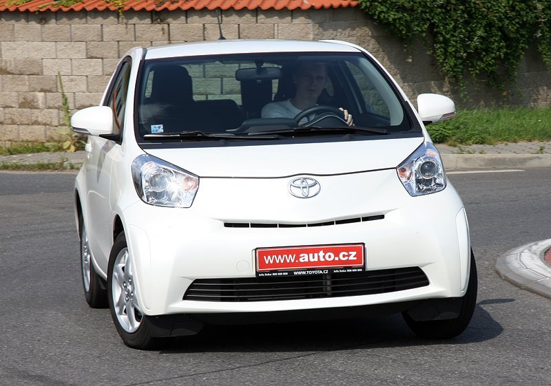 Toyota iQ