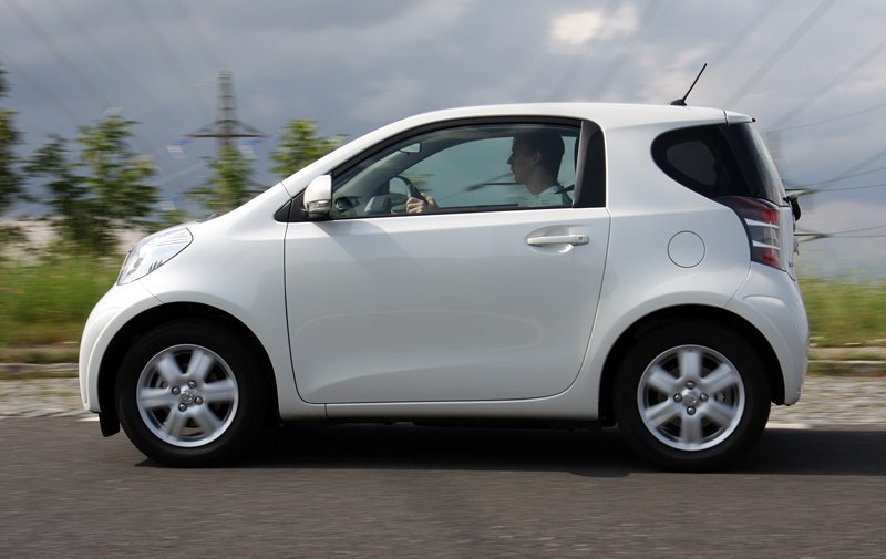 Toyota iQ