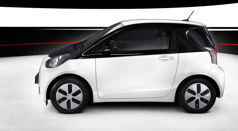 Toyota iQ