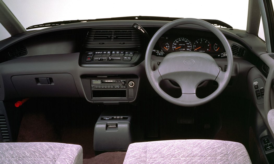 Toyota Estima Emina (1992)