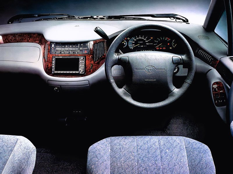 Toyota Estima (1998)