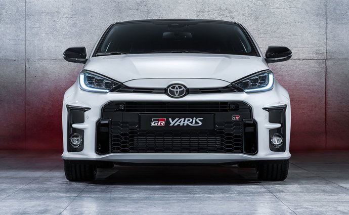 The Toyota GR Yaris is official: This beast born for fun has four wheels and the most powerful three cylinders in the world