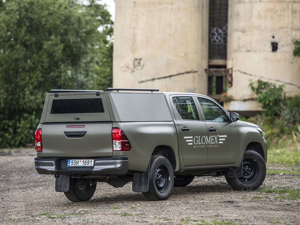 Toyota Hilux 2.4 D-4D pro Armádu České republiky