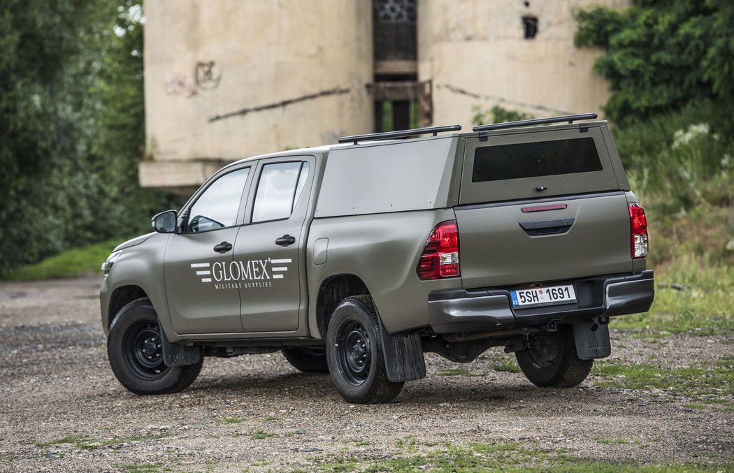 Toyota Hilux 2.4 D-4D pro Armádu České republiky