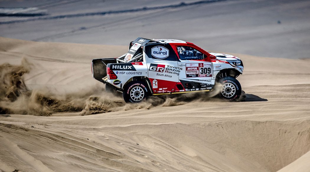 Toyota HiLux Dakar